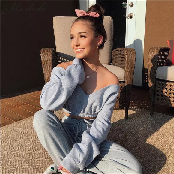 “Jessica” Crop Sweatshirt - Picture 2 of 3